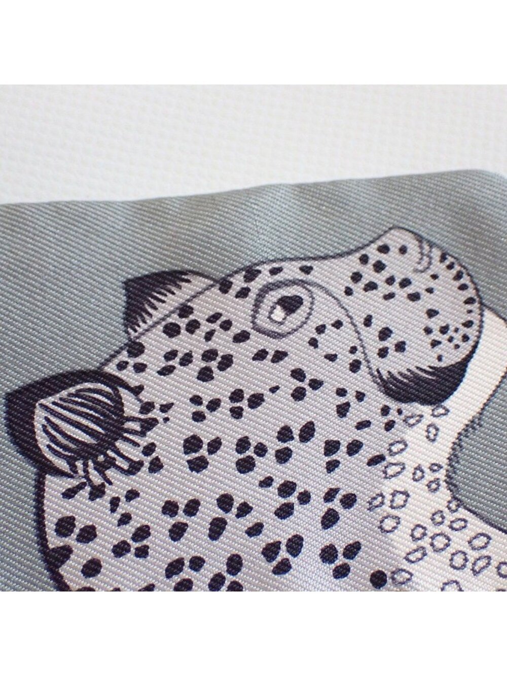Hermes Twilly Leopard 100% Silk Blue Gray Scarf - Picture 9 of 10